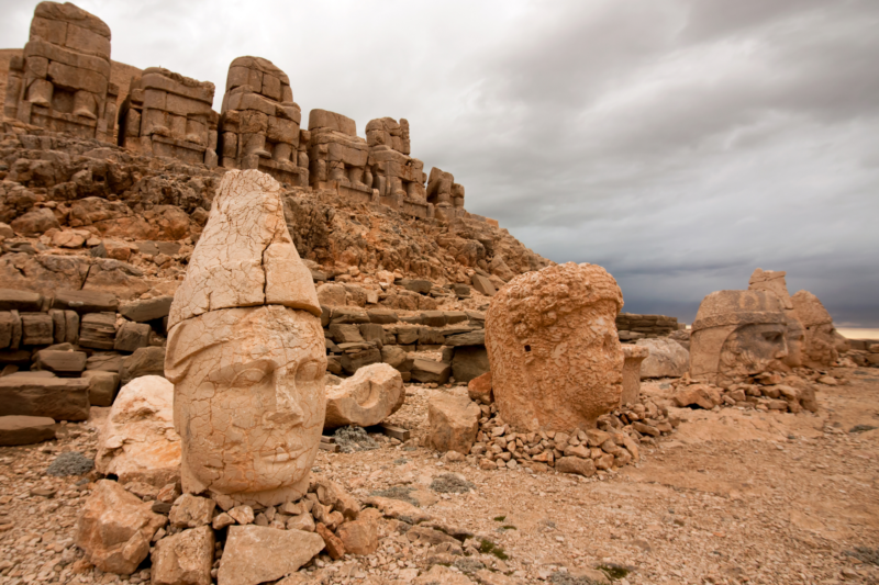 Uçakla Butik Van & İshakpaşa Sarayı & Muradiye Şelalesi Turu