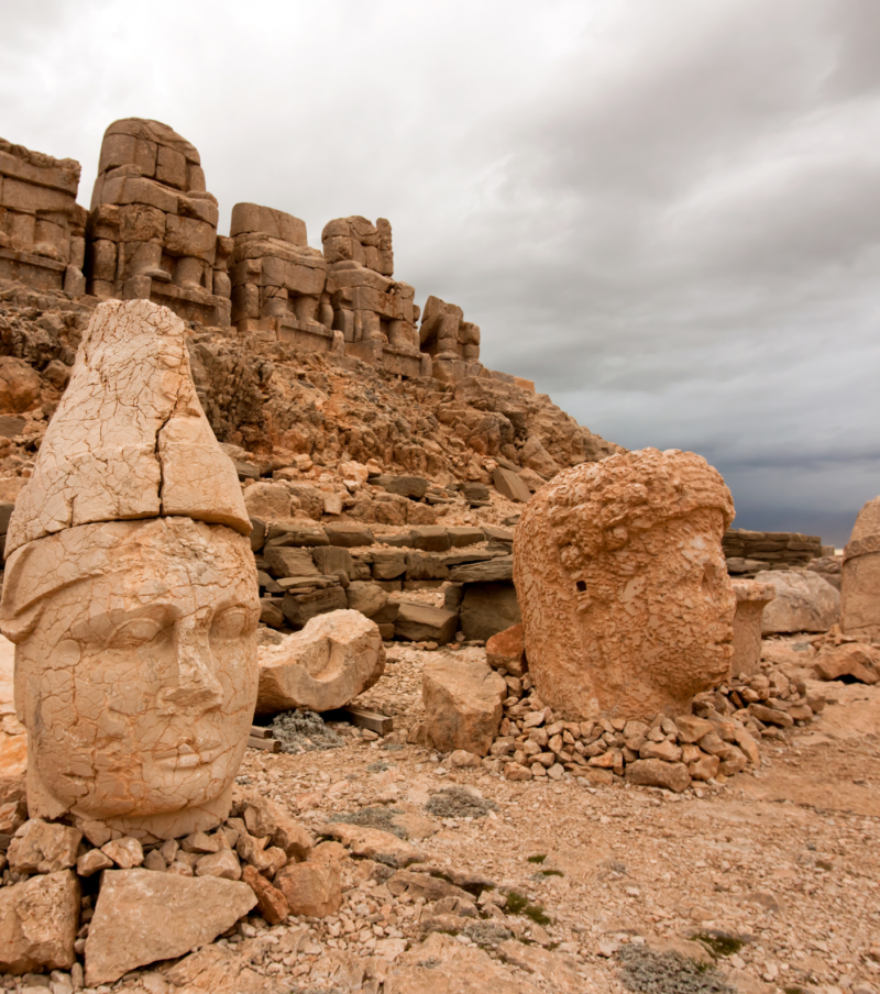 Uçakla Butik Van & İshakpaşa Sarayı & Muradiye Şelalesi Turu